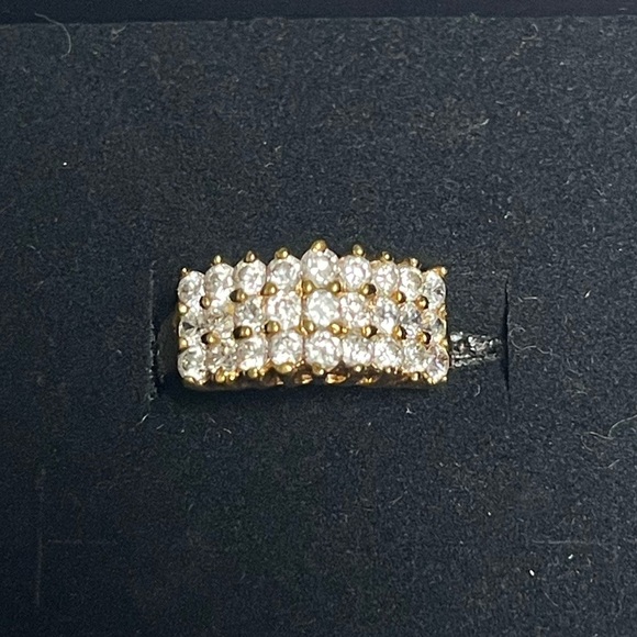 Gold tone ring - Picture 1 of 6